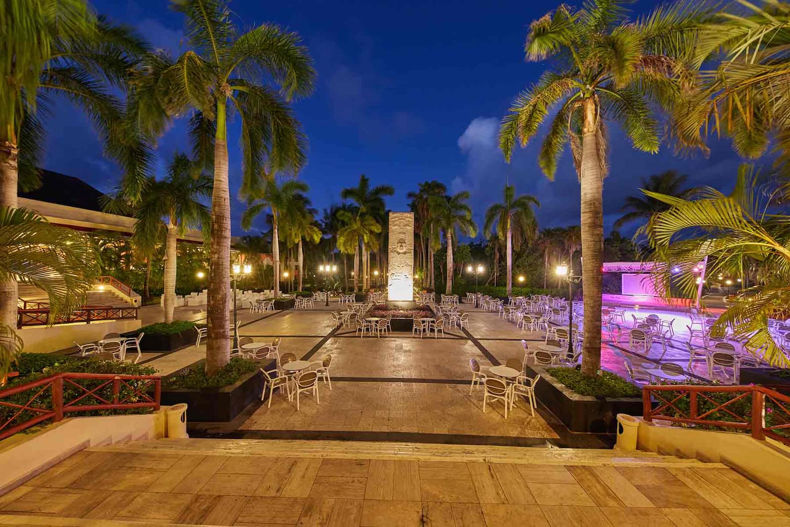 https://www.bahia-principe.com/content/image/g/1418233687127/gastro2.jpg