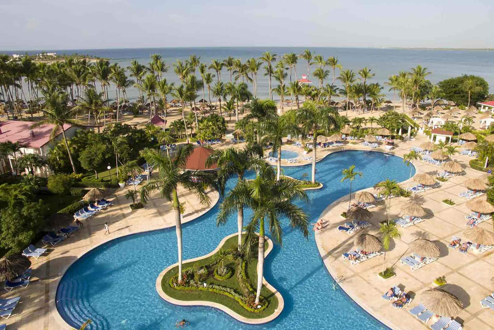 https://www.bahia-principe.com/content/image/g/1418245980219/la-romana-pool.jpg