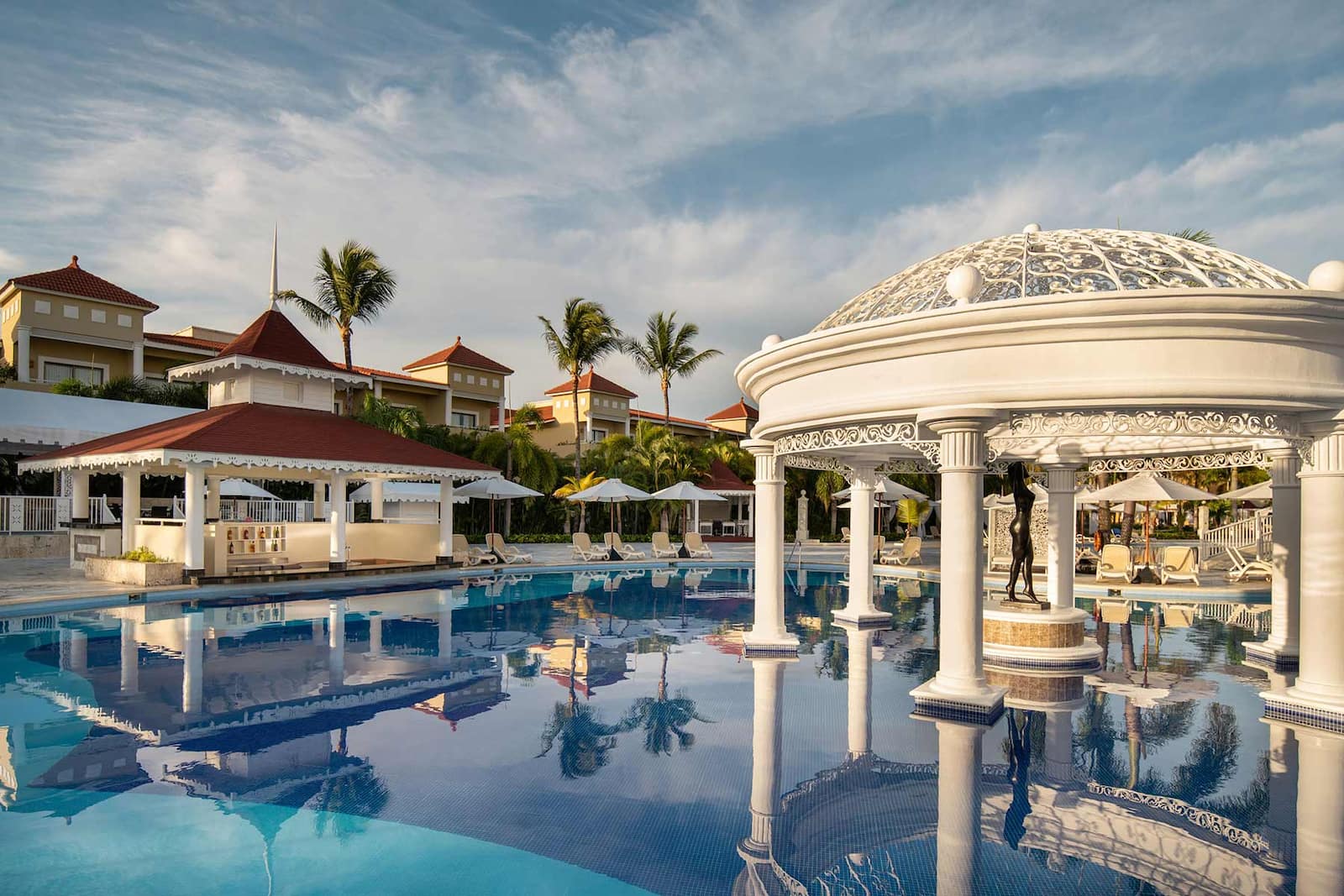 https://www.bahia-principe.com/content/image/g/1418249748508/aquamarine-pool.jpg