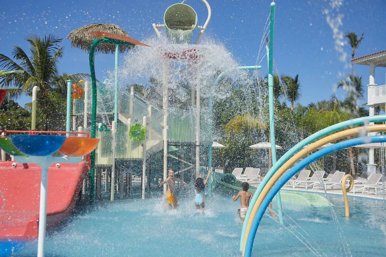 https://www.bahia-principe.com/content/image/g/1418264735958/waterpark.jpg