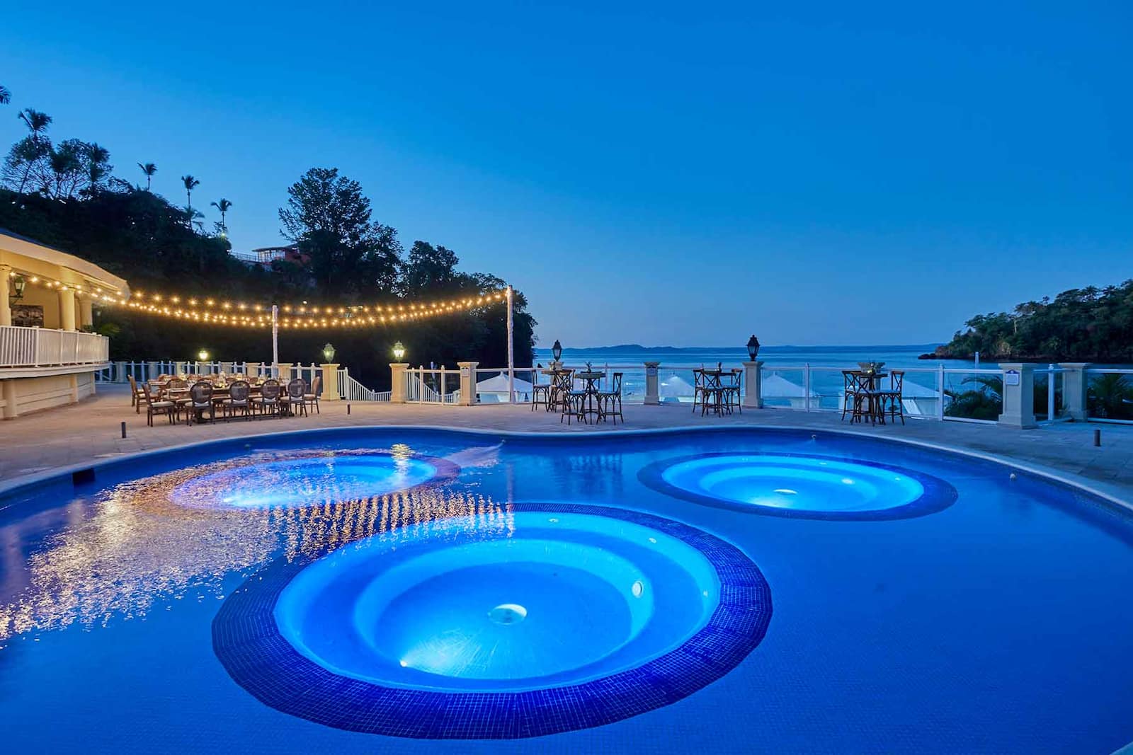 Half Board in Cayacoa Hoteles Bahia Principe