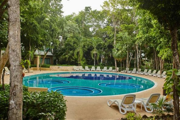 Pool-Bar Luxury Bahia Principe Sian Ka