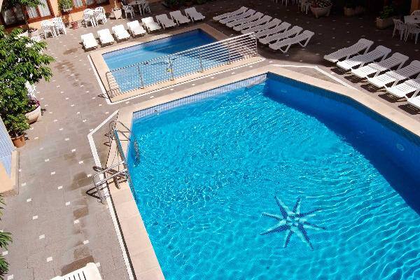 Pool at Hotel Piñero Bahia de Palma