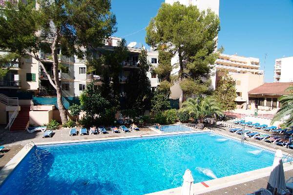 Pool at Hotel Piñero Tal