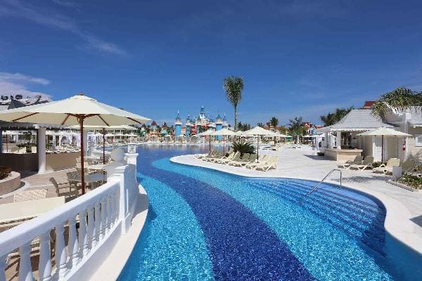 Piscina Luxury Bahia Principe Fantasia
