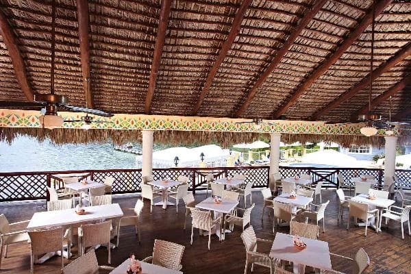 Beach Restaurant Grand Bahia Principe Cayacoa