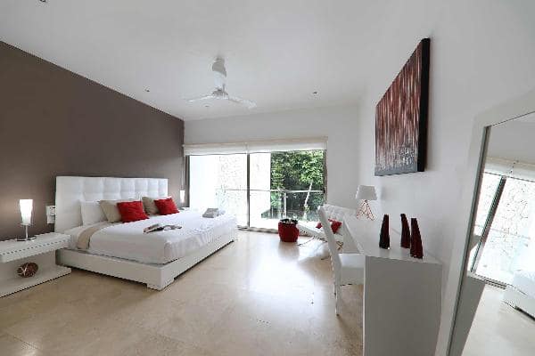 Main picture house 3 rooms 6 adults and 1 children 1