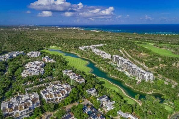 Golf at Luxury Bahia Principe Akumal 3