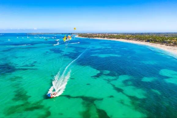 parasailing