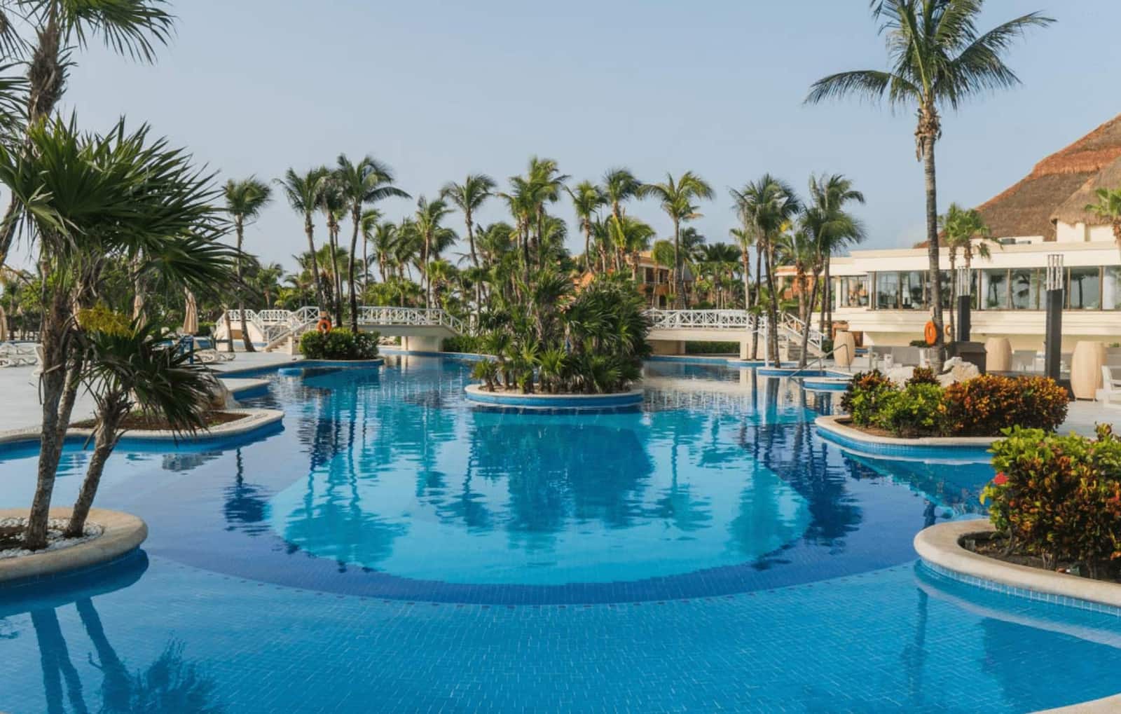 Bahia Principe Luxury Akumal se renueva para ti