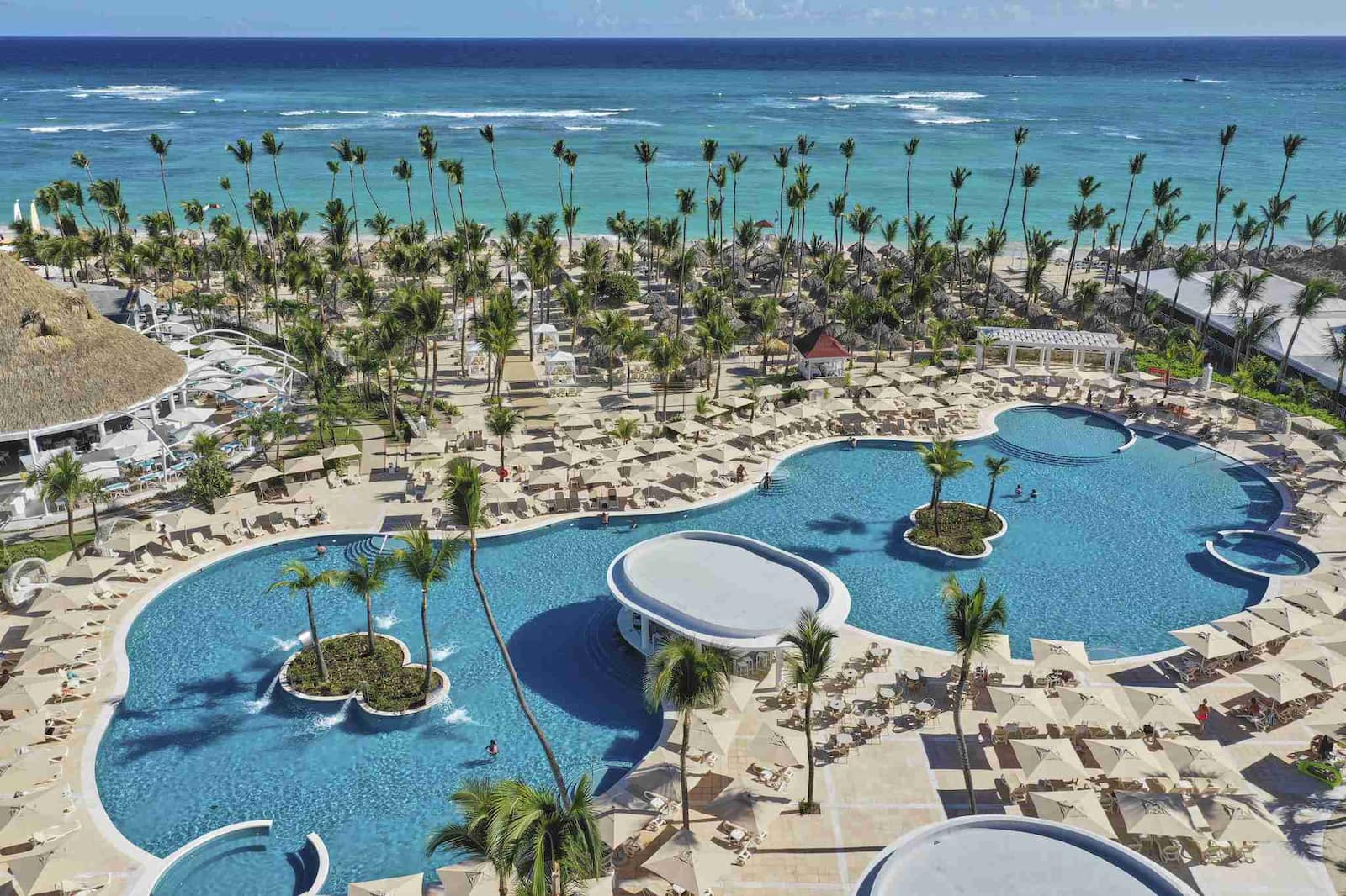 Vista aerea hotel Bahia Principe Escape Ambar