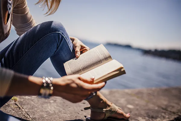 7 libros para leer en tu viaje todo incluido