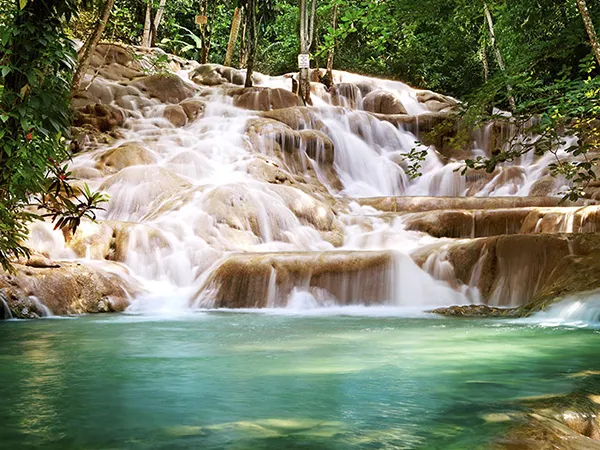Excursión a las cascadas del río Dunn