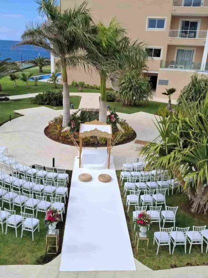 Boda en el jardín con vistas al mar en Tenerife